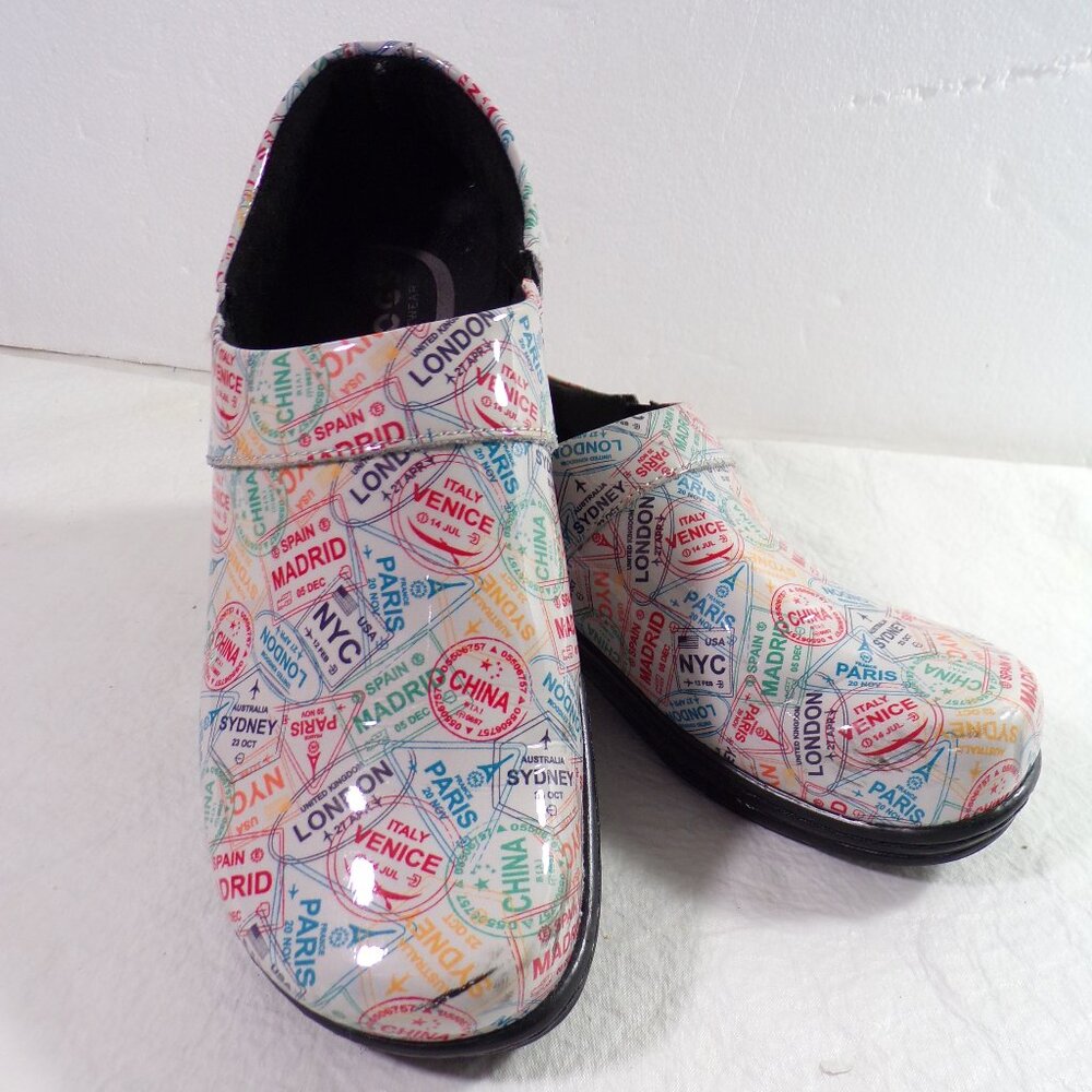 Klogs Footwear Clog Women's size 7, Nursing, Slip on.